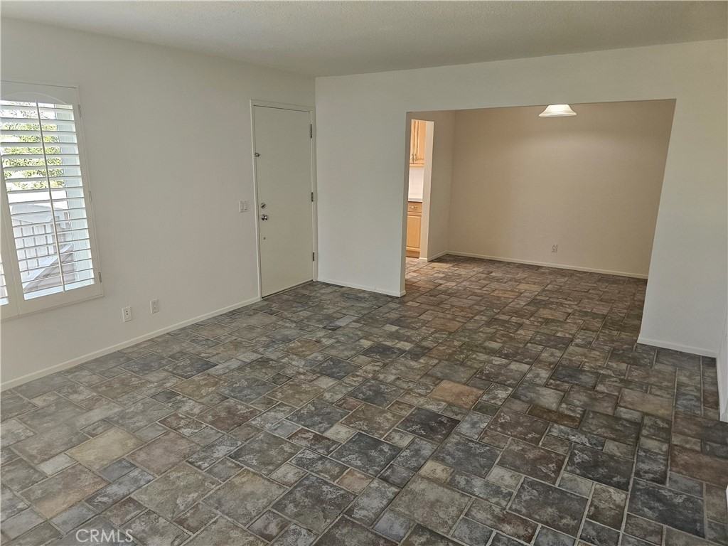 119 Rockwood #119-56 - Photo 6 of 11