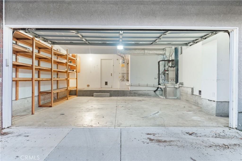 83 Weepingwood #83-35 - Photo 3 of 19