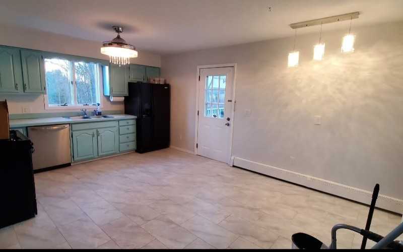 717 Squires Avenue #LEFT