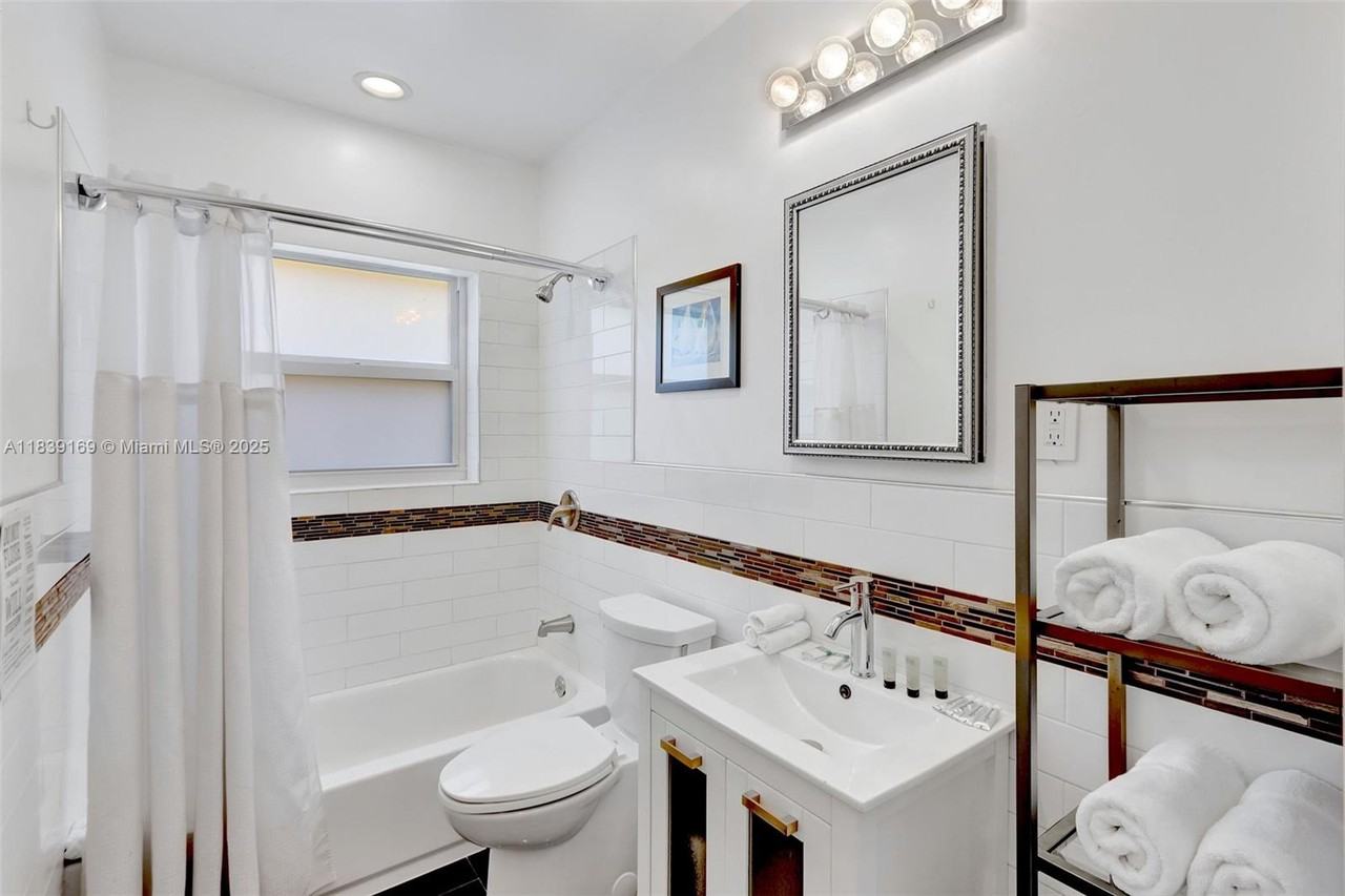 320 Hendricks Isle Drive #320-2 - Photo 3 of 17