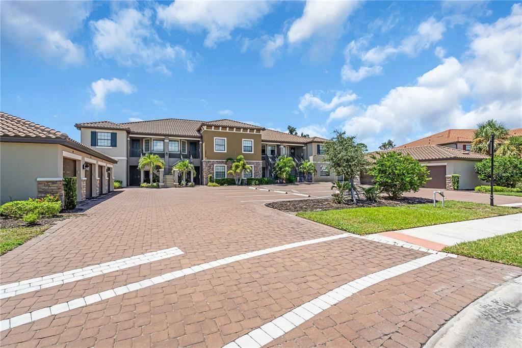 12413 Osorio Ct #12413-101 - Photo 7 of 46