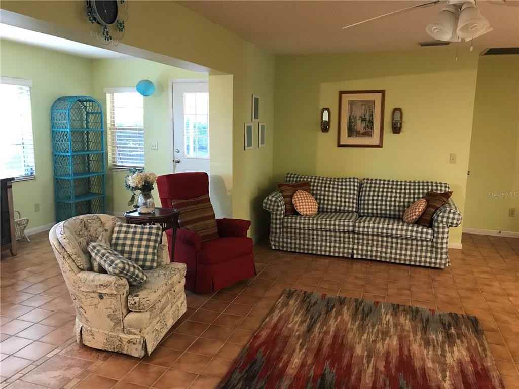 9257 Sw 82nd Ter #9257H - Photo 5 of 36