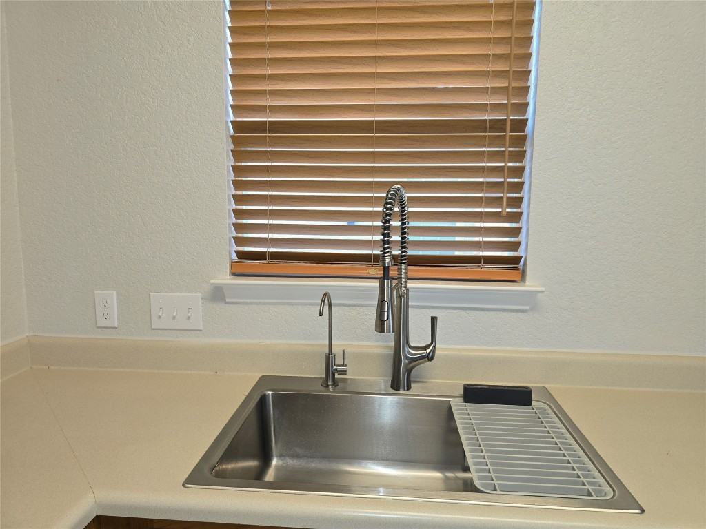 137 Prairie Springs Cove #137 - Photo 2 of 21