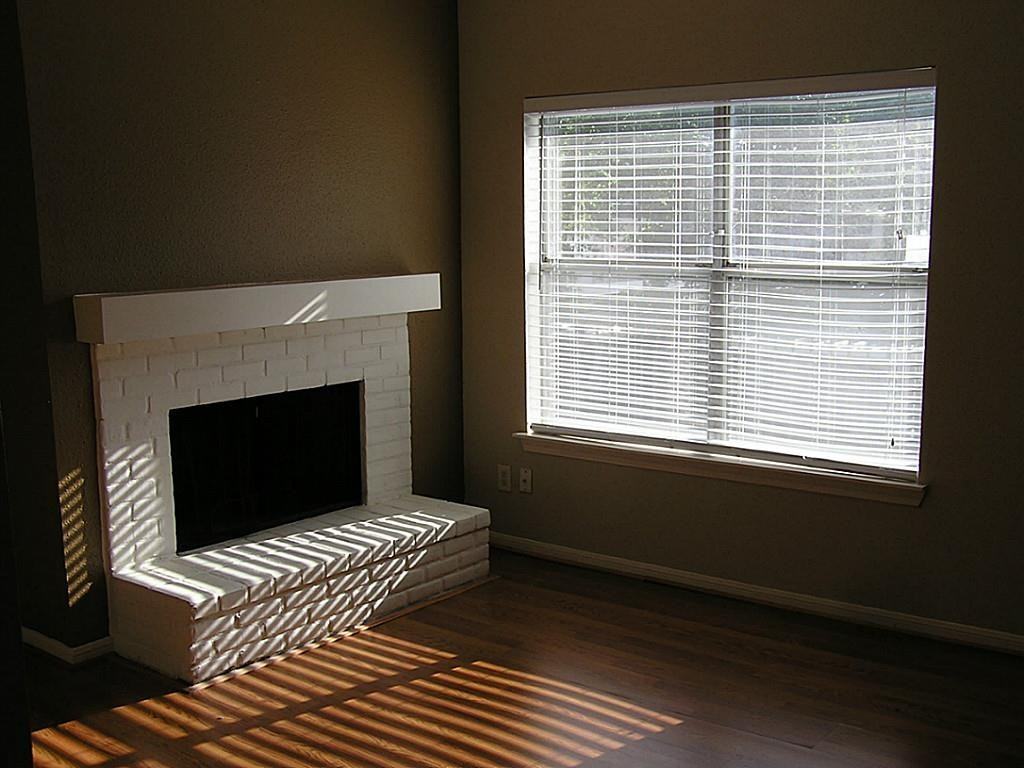 712 Bering Dr Apt D #712D - Photo 3 of 6