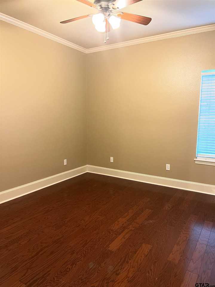 813 Keble Lane #813 - Photo 2 of 15