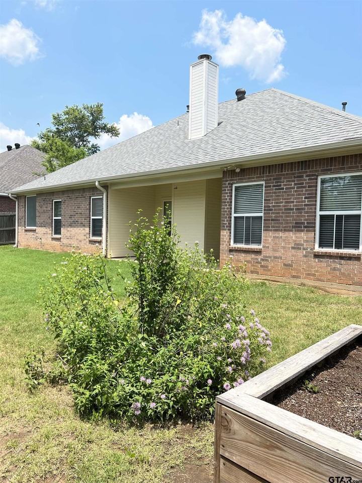 813 Keble Lane #813 - Photo 5 of 15