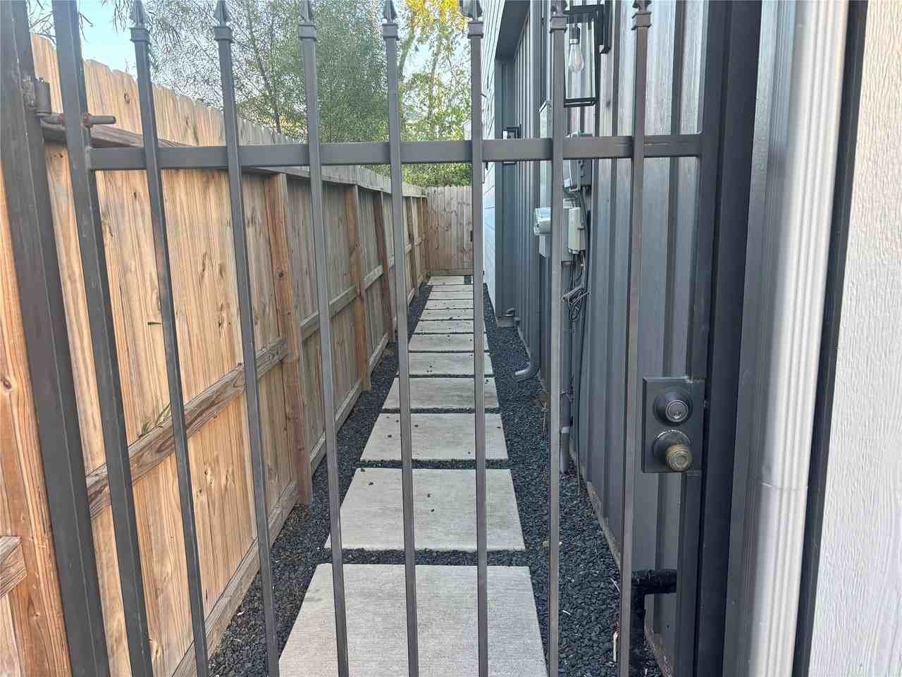 6831 Paris St #6831 - Photo 7 of 11