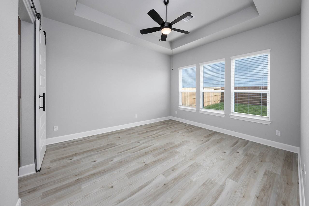 1911 June Lake Ln #1911 - Photo 3 of 10