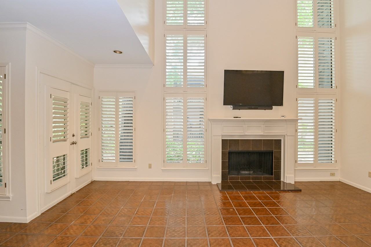 294 Sugarberry Cir #294 - Photo 6 of 32