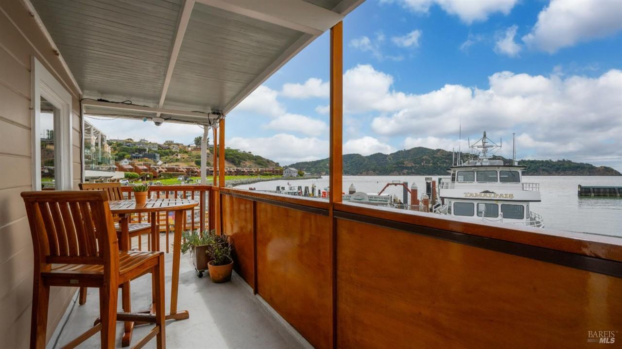 21 Main St #21F - Photo 3 of 24