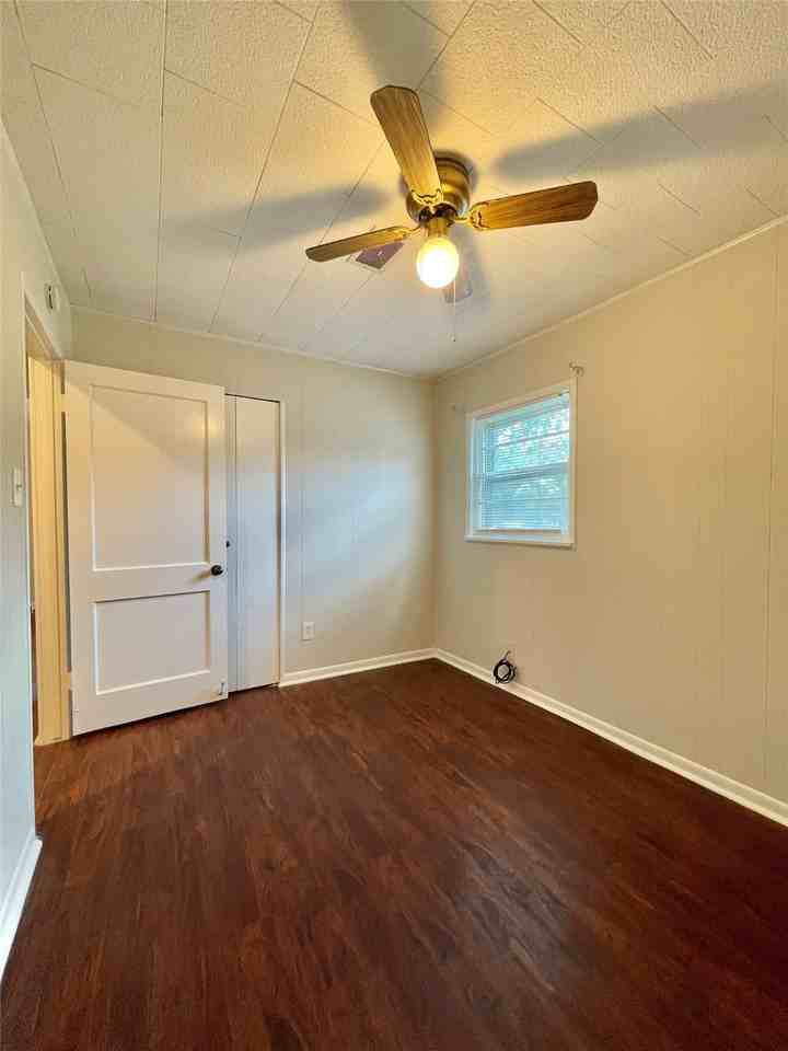 1112 Southampton St #1112 - Photo 2 of 40