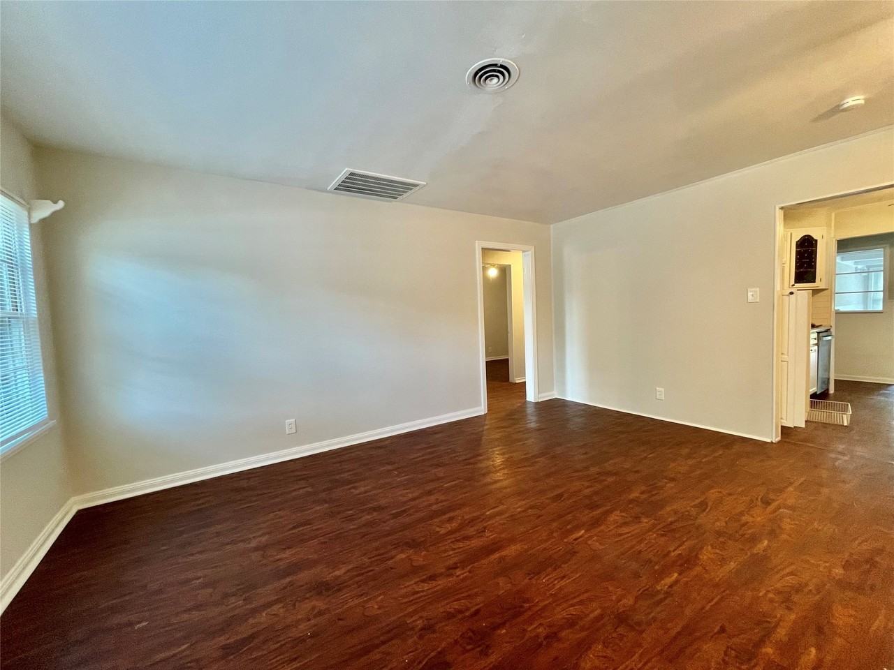 1112 Southampton St #1112 - Photo 4 of 40