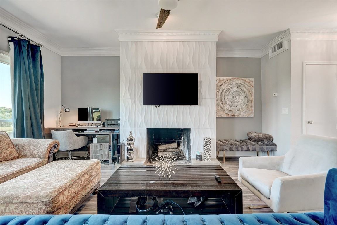 16 Tournament Way #16