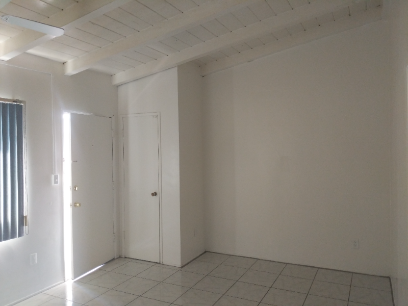 7002 Linda Vista Rd #27 - Photo 4 of 11