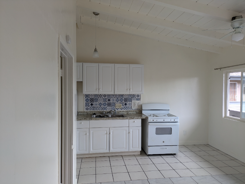 7002 Linda Vista Rd #27 - Photo 6 of 11