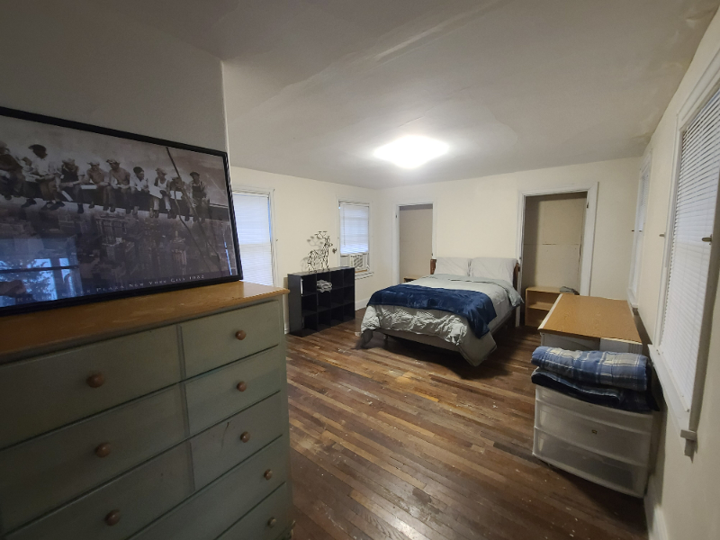 258 Ann St - Photo 4 of 13