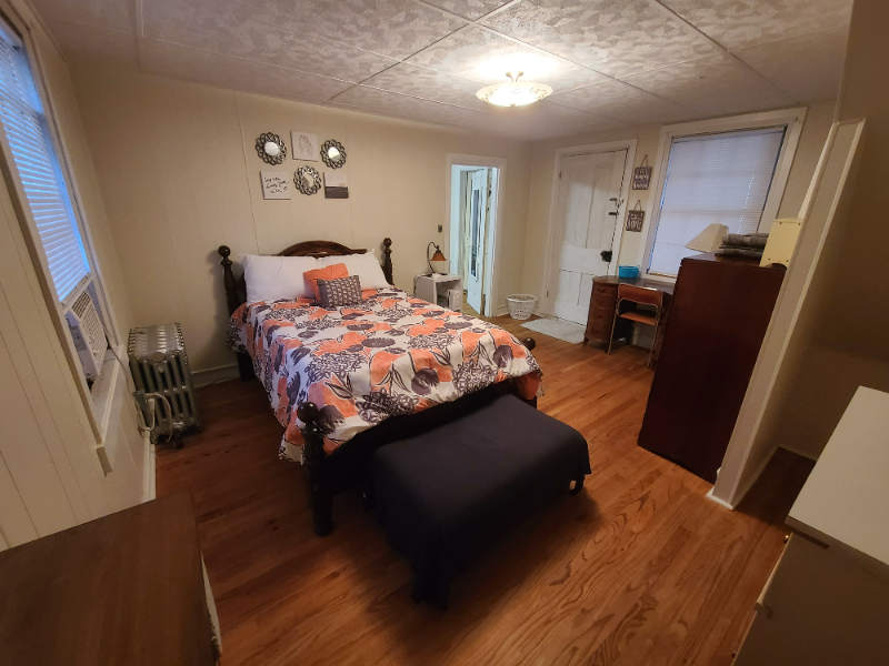 258 Ann St - Photo 5 of 13