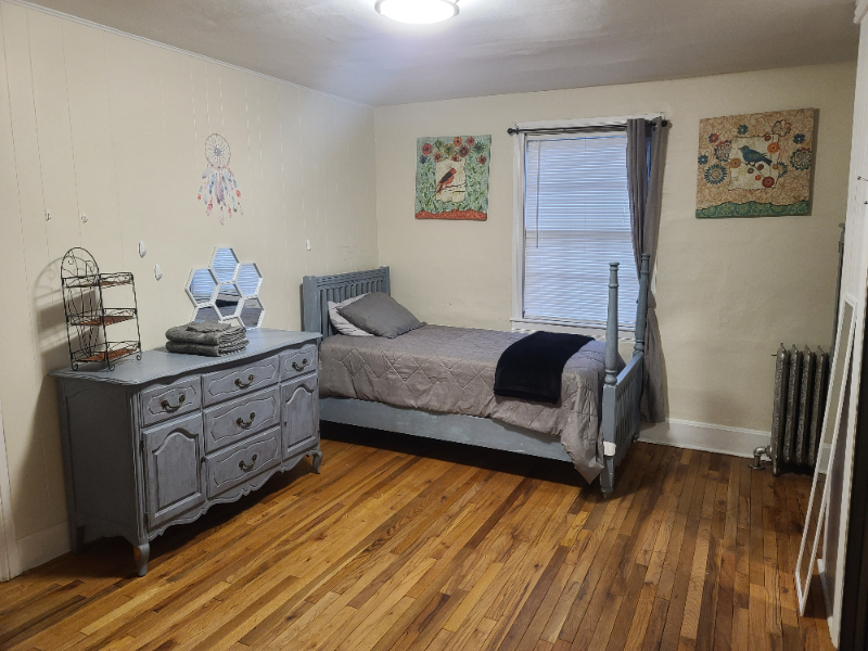 258 Ann St - Photo 7 of 13