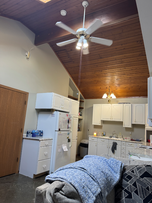 112 S Virginia St #C - Photo 3 of 12