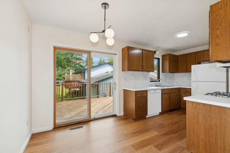 8983 Vinewood Ln N - Photo 2 of 20