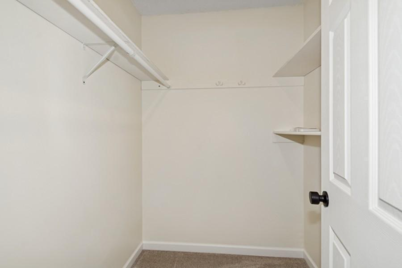 8983 Vinewood Ln N - Photo 7 of 20