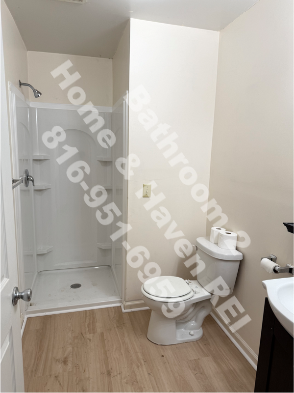 830 W Scott St - Photo 5 of 12