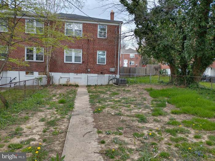 1121 Gleneagle Rd #1 - Photo 6 of 14