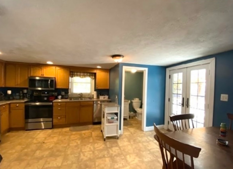 74 Oak Street - Photo 5 of 13