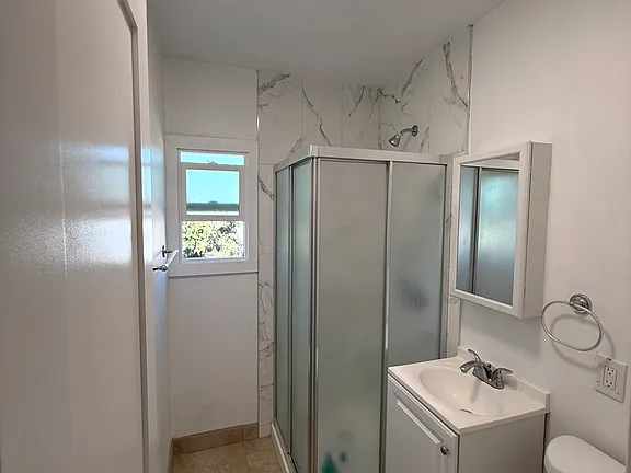 439 S Evergreen Ave #441 - Photo 4 of 14