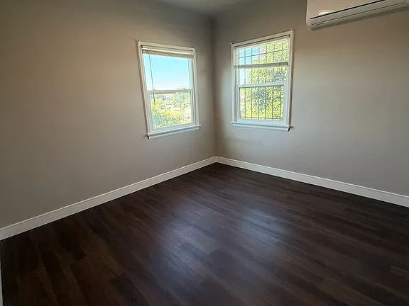 439 S Evergreen Ave #441 - Photo 6 of 14