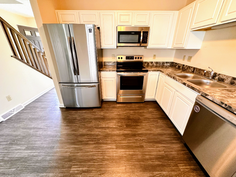 33168 Beverly Ln - Photo 6 of 20