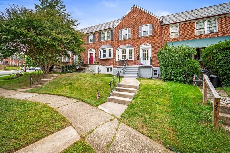 205 Westowne Rd #2 - Photo 2 of 12