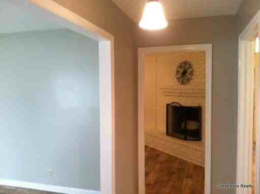 202 Westgate Rd - Photo 2 of 14