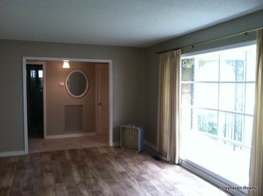 202 Westgate Rd - Photo 3 of 14