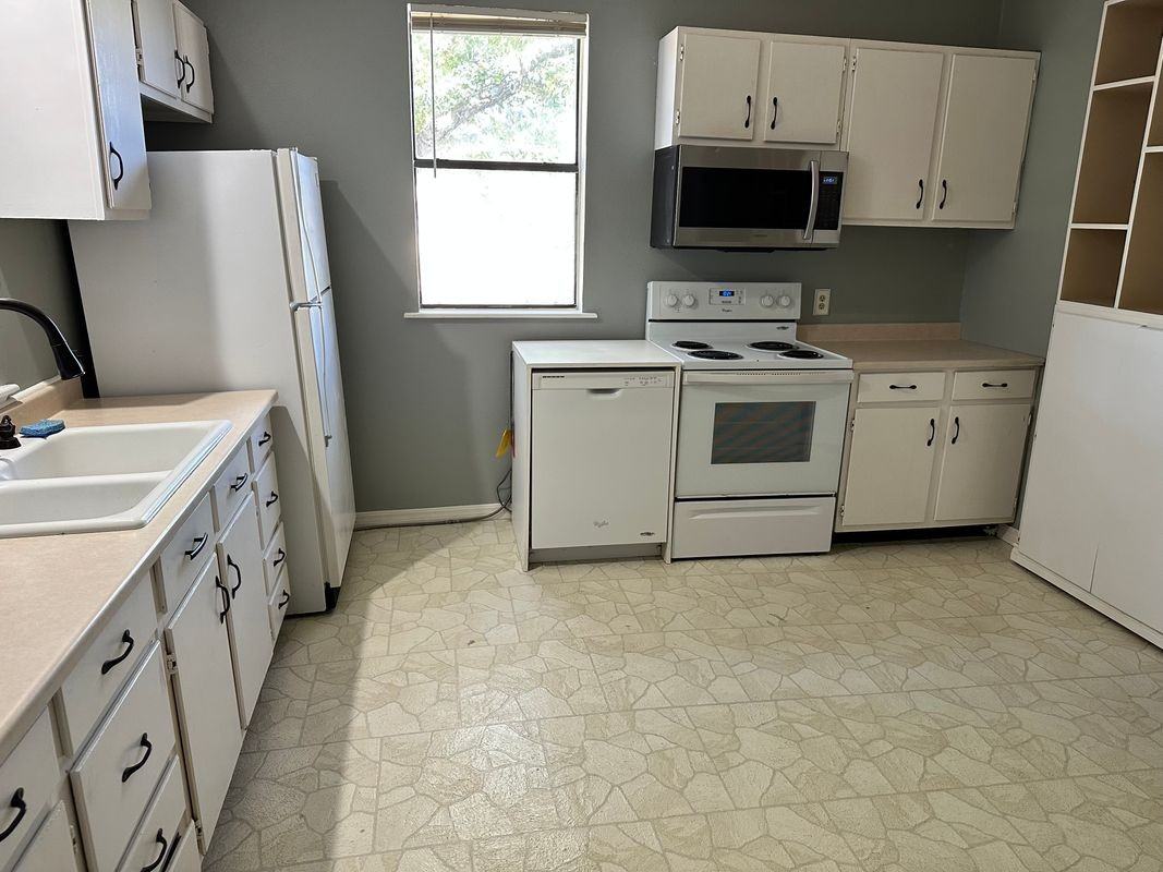 1441 Gatlin Creek Road - Photo 3 of 9