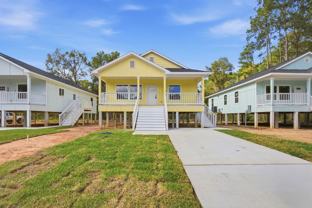 1913 North Ross Avenue - Photo 1 of 1