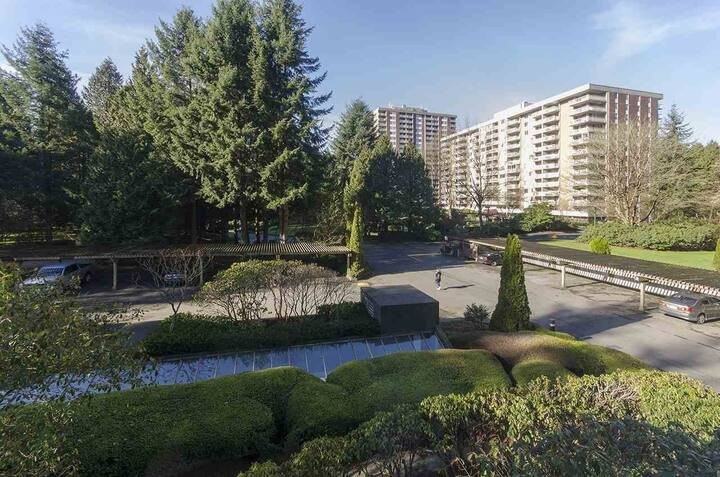 2008 Fullerton Avenue #10 - Photo 7 of 26