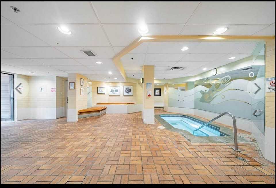 2008 Fullerton Avenue #10 - Photo 3 of 26