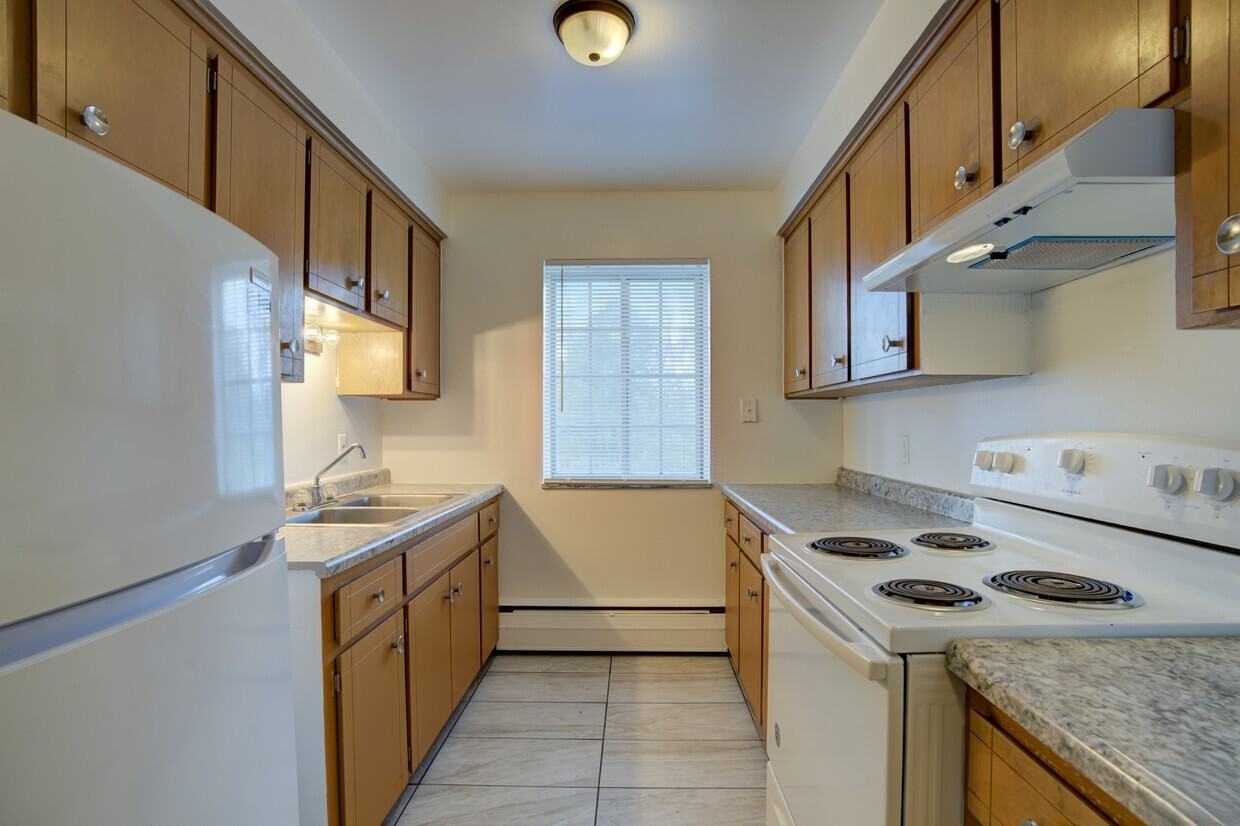 4865 Cadieux Rd #11 - Photo 5 of 11