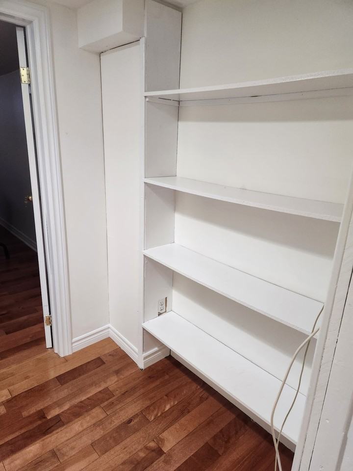 417 Taylor Mills Drive North - Photo 3 of 7