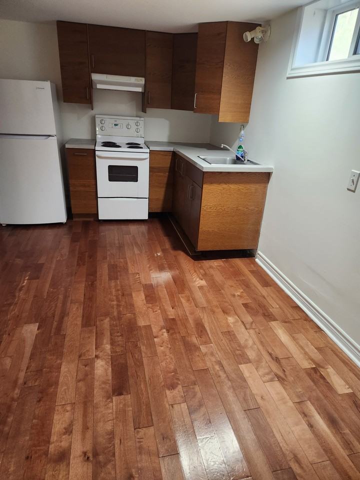 417 Taylor Mills Drive North - Photo 5 of 7