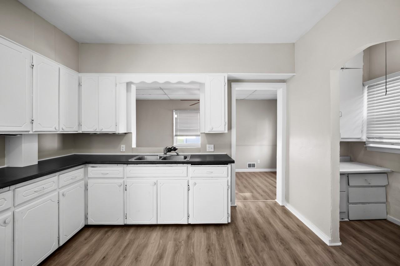 1236 Underwood Ave Se #NA - Photo 7 of 20