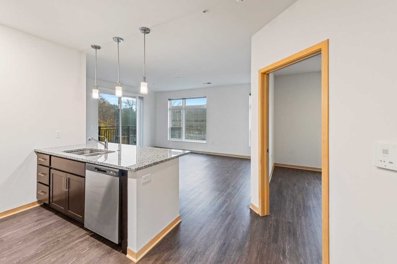 1121 South Park Street #306 - Photo 4 of 32