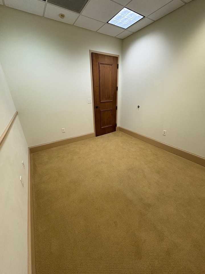 4393 Commons Dr E Unit 203 #203 - Photo 7 of 8