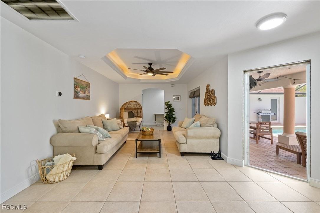 2309 Sw 27th St - Photo 3 of 48