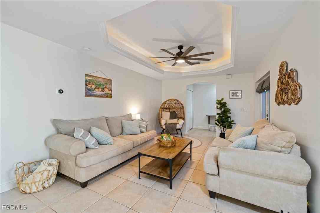 2309 Sw 27th St - Photo 4 of 48