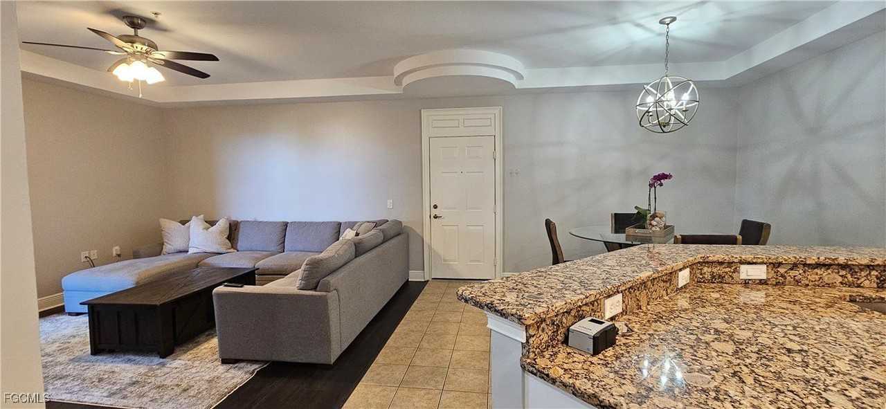 1502 Sw 50th St #104 - Photo 5 of 18
