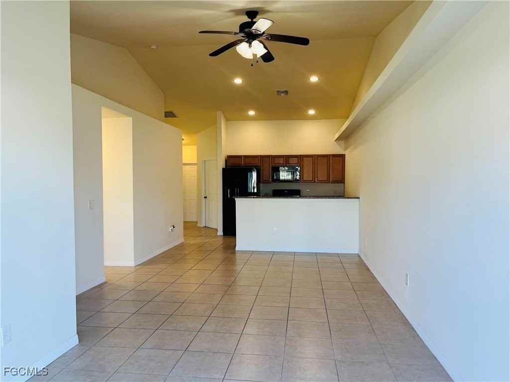 1625 Sw 34th St - Photo 7 of 17