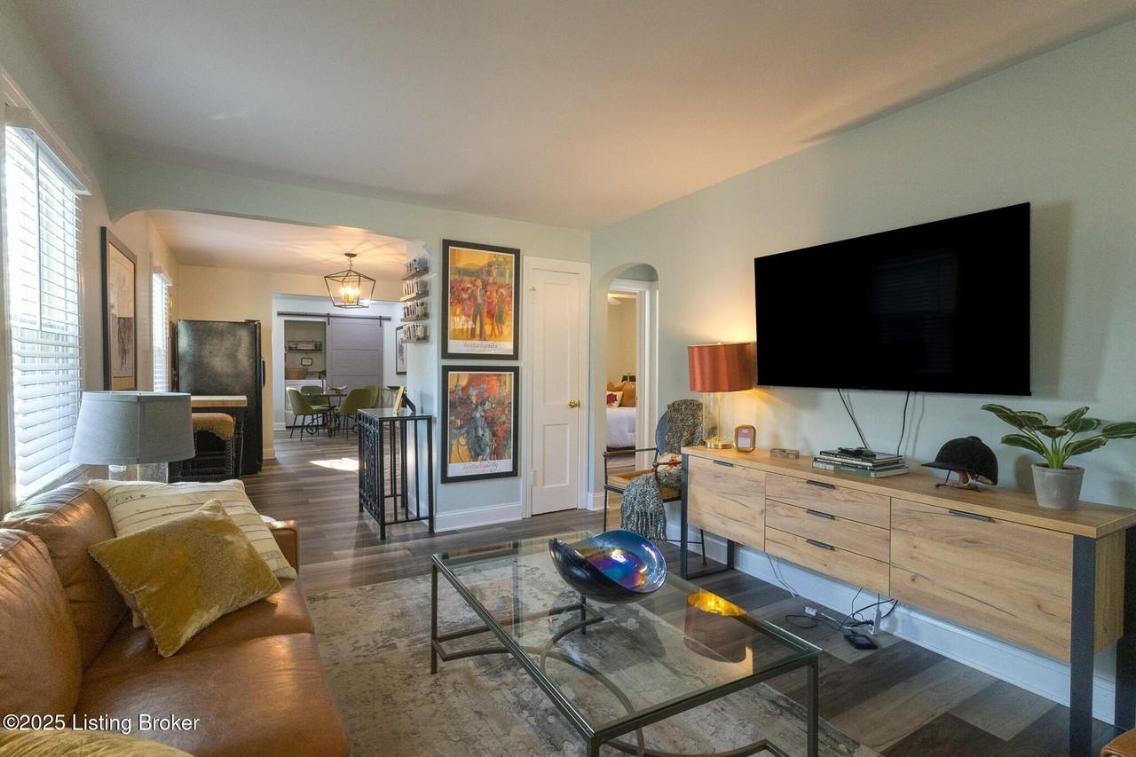 720 Gheens Avenue - Photo 5 of 50