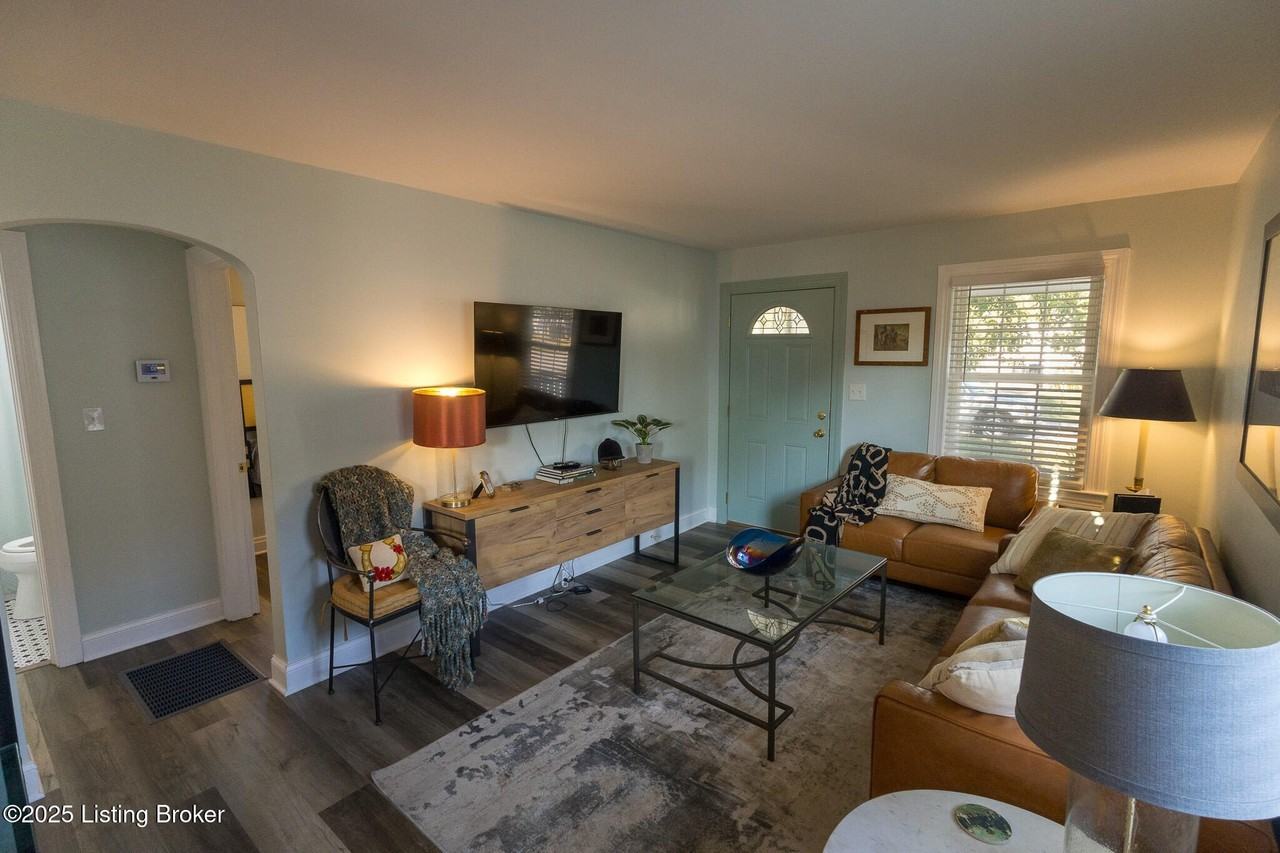 720 Gheens Avenue - Photo 7 of 50